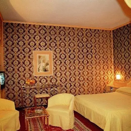 Hotel Carletto contacts
